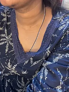 Snapshot of Spicy_sari_girl chatting on November 3, 2025, 2:57 am Spicy sari girl online show from November 3, 2025, 2:57 am