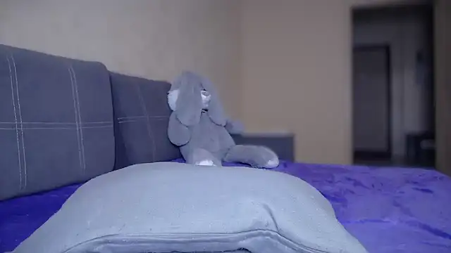 Snapshot of AlexaCruze chatting on February 15, 2025, 8:01 pm AlexaCruze online show from February 15, 2025, 8:01 pm