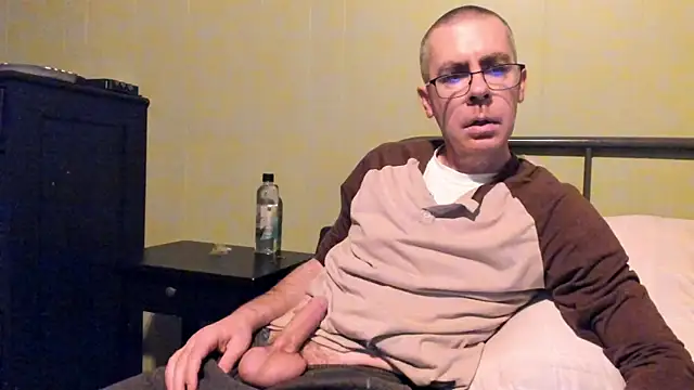 Snapshot of ImportantEquator0 chatting on November 12, 2025, 3:18 am ImportantEquator0 online show from November 12, 2025, 3:18 am