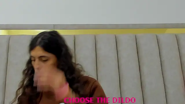 Snapshot of FreyaMoller chatting on November 14, 2025, 7:45 pm FreyaMoller online show from November 14, 2025, 7:45 pm