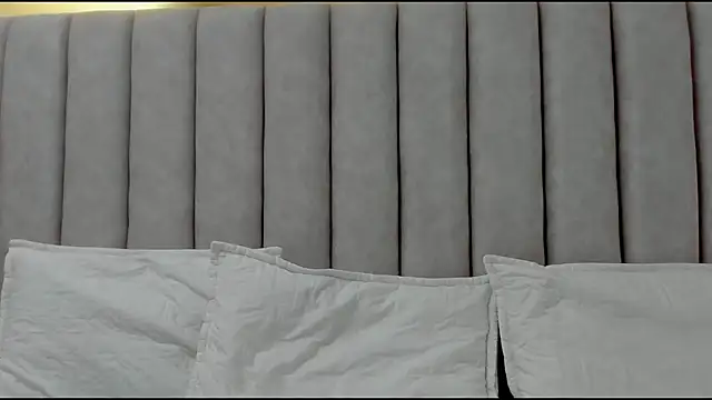 Snapshot of FreyaMoller chatting on December 16, 2025, 2:22 pm FreyaMoller online show from December 16, 2025, 2:22 pm