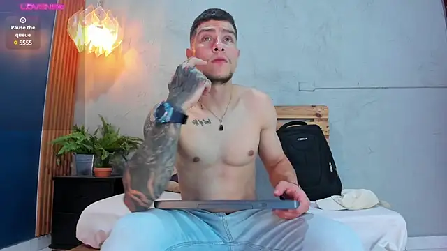 Snapshot of french_sexx chatting on January 22, 2025, 1:20 am french sexx online show from January 22, 2025, 1:20 am