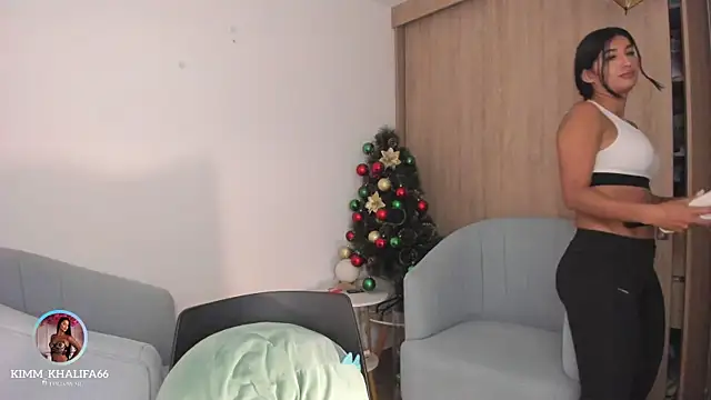 Snapshot of Kimm_khalifa chatting on December 16, 2025, 10:26 pm Kimm khalifa online show from December 16, 2025, 10:26 pm