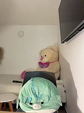 Snapshot of Kimm_khalifa chatting on April 6, 2026, 1:47 am Kimm khalifa online show from April 6, 2026, 1:47 am