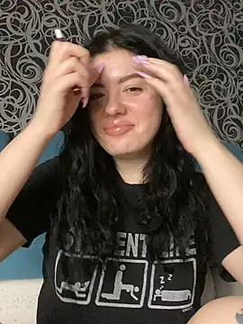 Snapshot of Kimi_Ass chatting on December 13, 2024, 5:32 pm Kimi Ass online show from December 13, 2024, 5:32 pm