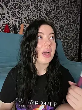 Snapshot of Kimi_Ass chatting on December 26, 2024, 2:27 pm Kimi Ass online show from December 26, 2024, 2:27 pm