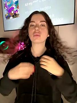 Snapshot of Kimi_Ass chatting on October 20, 2025, 12:16 pm Kimi Ass online show from October 20, 2025, 12:16 pm