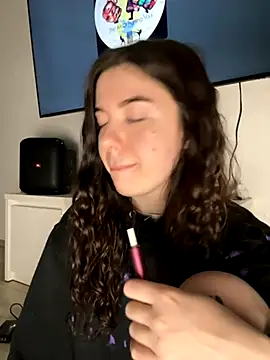 Snapshot of Kimi_Ass chatting on October 26, 2025, 2:06 am Kimi Ass online show from October 26, 2025, 2:06 am