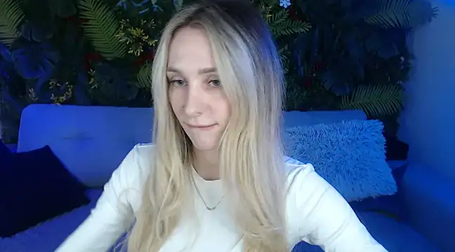 Snapshot of Horny_Blond chatting on January 27, 2025, 9:13 am Horny Blond online show from January 27, 2025, 9:13 am