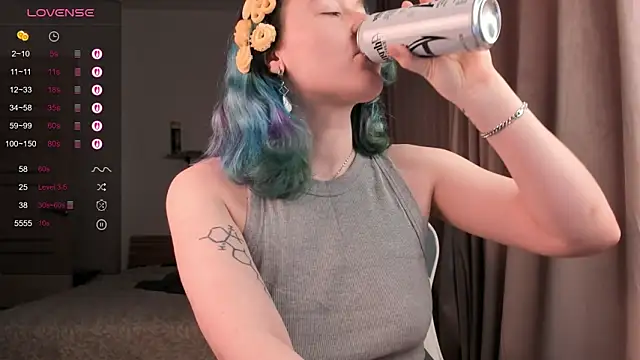 alisahug online show from December 1, 2025, 10:09 am