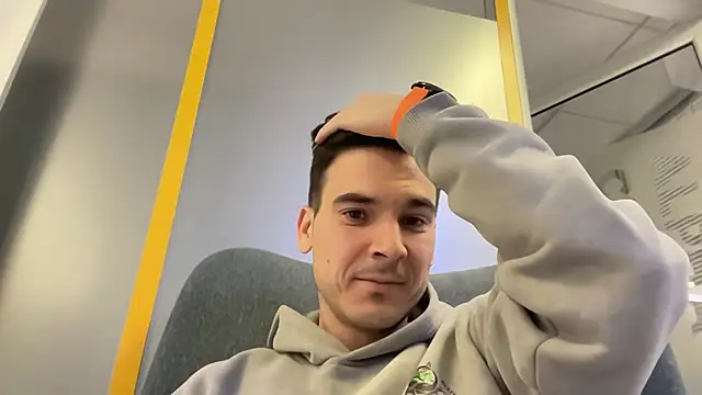 Snapshot of streamy_test13 chatting on February 19, 2026, 3:52 pm streamy test13 online show from February 19, 2026, 3:52 pm