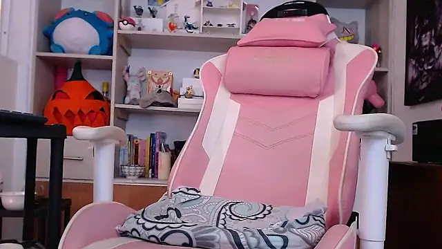 Snapshot of Sodom_333 chatting on February 22, 2025, 5:13 pm Sodom 333 online show from February 22, 2025, 5:13 pm