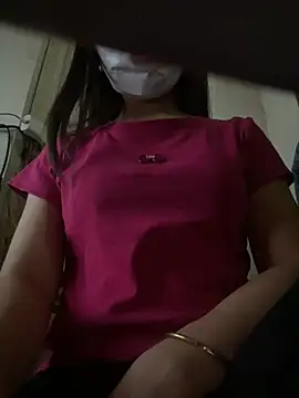 Tuongvy05 online show from March 3, 2025, 2:37 pm