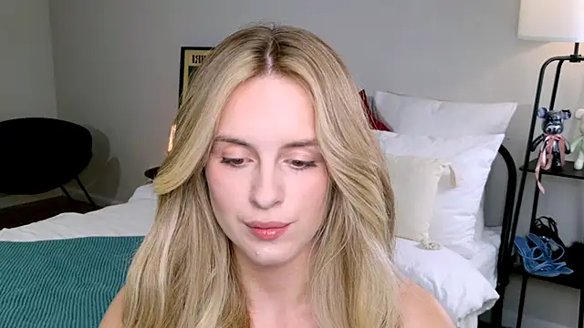 RozzitaBedberry online show from September 27, 2025, 1:27 pm