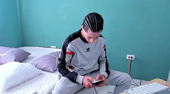 Snapshot of Chandler_ken chatting on December 4, 2024, 3:21 pm Chandler ken online show from December 4, 2024, 3:21 pm