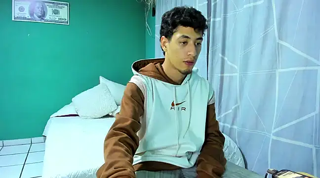 Snapshot of Chandler_ken chatting on March 1, 2025, 4:15 am Chandler ken online show from March 1, 2025, 4:15 am