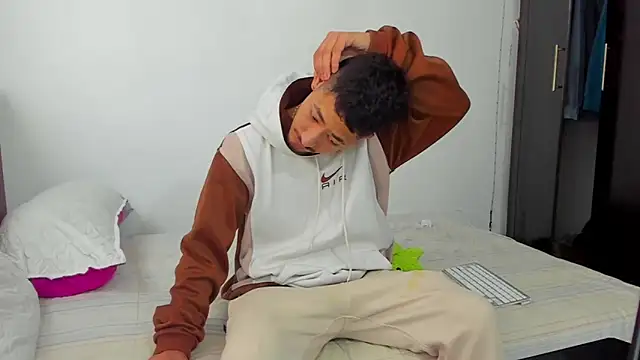 Snapshot of Chandler_ken chatting on February 5, 2026, 12:21 pm Chandler ken online show from February 5, 2026, 12:21 pm