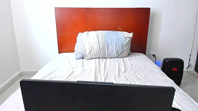 Snapshot of Chandler_ken chatting on February 11, 2026, 12:43 pm Chandler ken online show from February 11, 2026, 12:43 pm