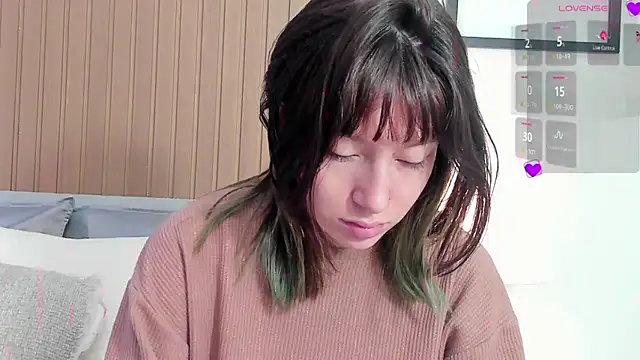 lizzy davis 1 online show from January 13, 2025, 3:45 am