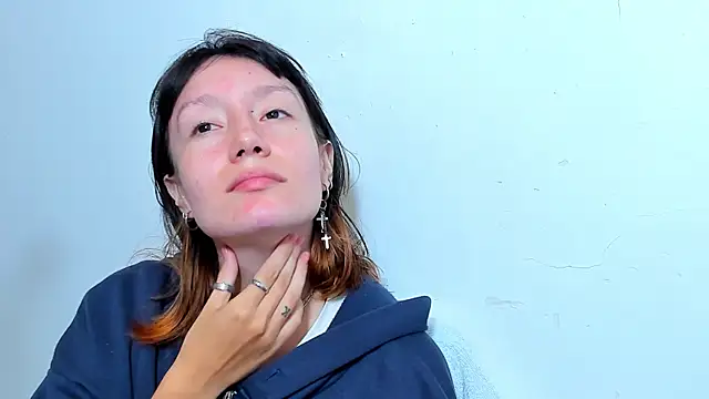 lizzy davis 1 online show from April 2, 2026, 3:48 am