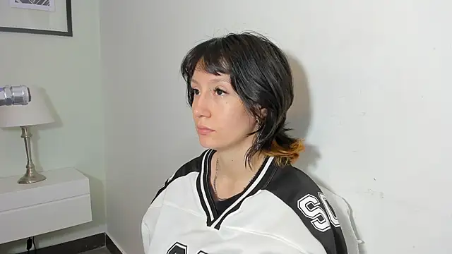 lizzy davis 1 online show from April 11, 2026, 3:55 am