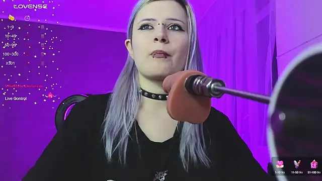 Snapshot of SpectraSirens chatting on February 27, 2025, 9:14 pm SpectraSirens online show from February 27, 2025, 9:14 pm