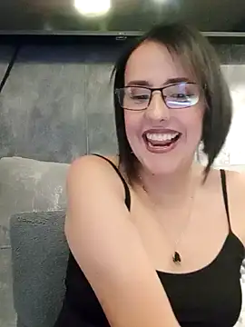 Snapshot of IsisBlake chatting on February 8, 2025, 7:27 pm IsisBlake online show from February 8, 2025, 7:27 pm