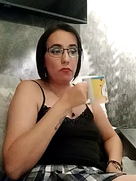 Snapshot of IsisBlake chatting on February 10, 2025, 11:45 pm IsisBlake online show from February 10, 2025, 11:45 pm