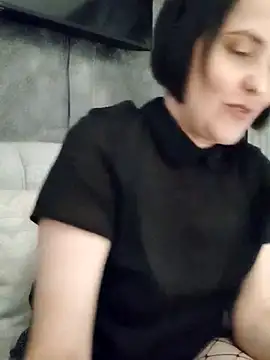 Snapshot of IsisBlake chatting on March 13, 2025, 3:39 pm IsisBlake online show from March 13, 2025, 3:39 pm