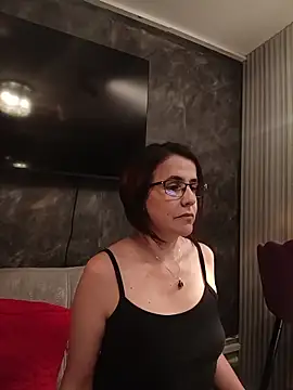 IsisBlake online show from February 13, 2026, 2:24 pm