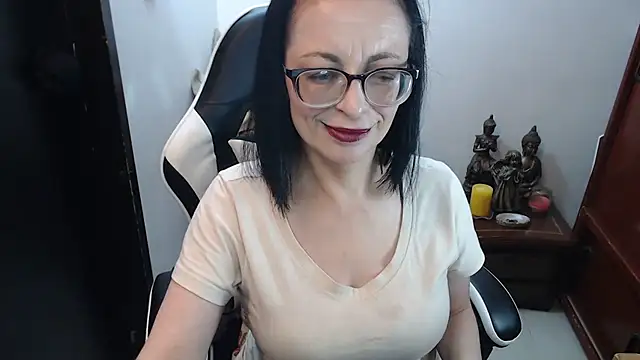 Snapshot of AnasstaciaEvans chatting on April 1, 2026, 2:12 am AnasstaciaEvans online show from April 1, 2026, 2:12 am