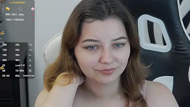 pretty little thing online show from June 16, 2026, 5:48 pm