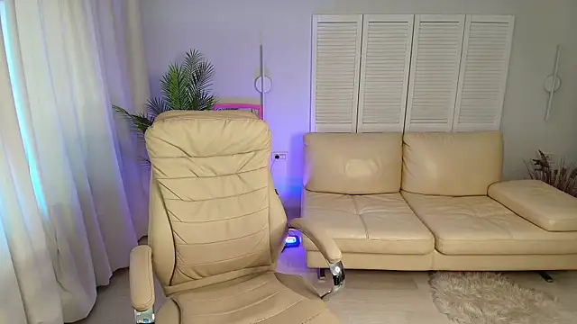 Daniela Kitty  online show from July 29, 2026, 7:50 am