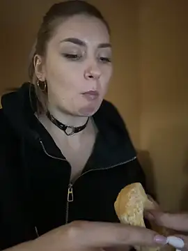 Crazy-Rosa online show from January 12, 2025, 3:57 pm