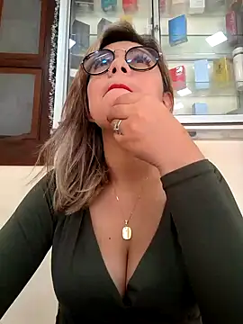 Snapshot of Cata_Office-12 chatting on December 19, 2024, 8:55 pm Cata Office-12 online show from December 19, 2024, 8:55 pm