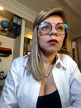 Snapshot of Cata_Office-12 chatting on January 11, 2025, 2:25 pm Cata Office-12 online show from January 11, 2025, 2:25 pm