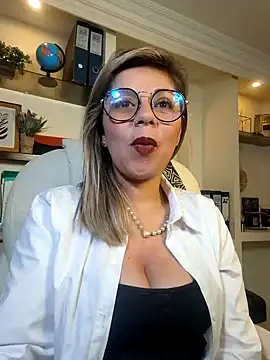 Snapshot of Cata_Office-12 chatting on January 11, 2025, 5:29 pm Cata Office-12 online show from January 11, 2025, 5:29 pm