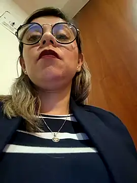 Snapshot of Cata_Office-12 chatting on January 15, 2025, 7:44 pm Cata Office-12 online show from January 15, 2025, 7:44 pm