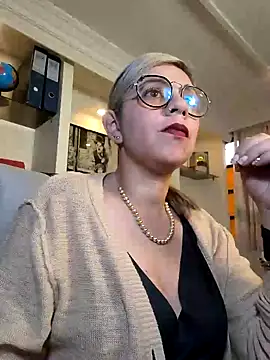 Snapshot of Cata_Office-12 chatting on January 22, 2025, 4:12 pm Cata Office-12 online show from January 22, 2025, 4:12 pm