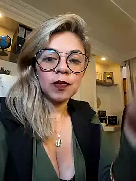 Snapshot of Cata_Office-12 chatting on January 23, 2025, 5:31 pm Cata Office-12 online show from January 23, 2025, 5:31 pm