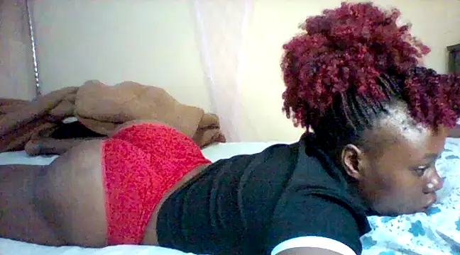 Snapshot of EBONYVANILLA02 chatting on February 11, 2025, 12:27 pm EBONYVANILLA02 online show from February 11, 2025, 12:27 pm