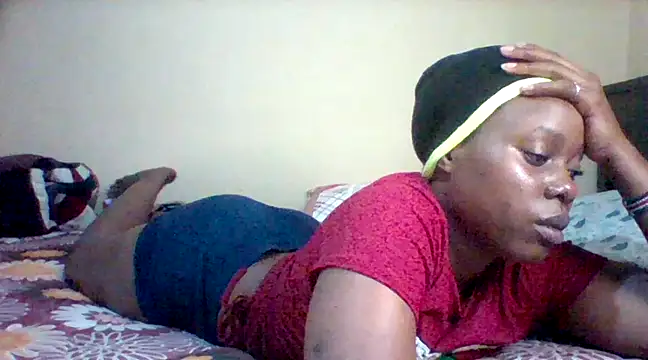 Snapshot of EBONYVANILLA02 chatting on February 28, 2025, 7:03 pm EBONYVANILLA02 online show from February 28, 2025, 7:03 pm