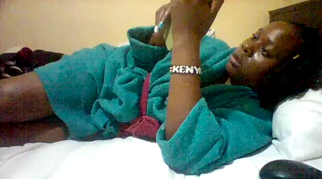 Snapshot of EBONYVANILLA02 chatting on March 21, 2025, 8:18 pm EBONYVANILLA02 online show from March 21, 2025, 8:18 pm