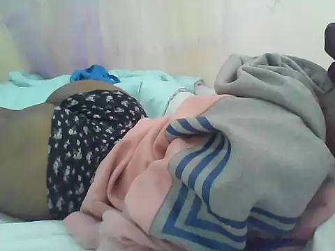 Snapshot of EBONYVANILLA02 chatting on September 17, 2025, 8:27 am EBONYVANILLA02 online show from September 17, 2025, 8:27 am