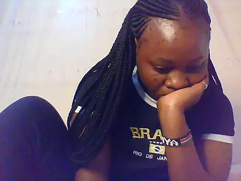 Snapshot of EBONYVANILLA02 chatting on October 17, 2025, 1:20 am EBONYVANILLA02 online show from October 17, 2025, 1:20 am