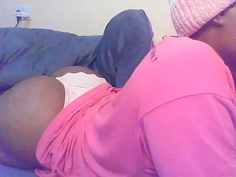 Snapshot of EBONYVANILLA02 chatting on November 12, 2025, 7:24 pm EBONYVANILLA02 online show from November 12, 2025, 7:24 pm