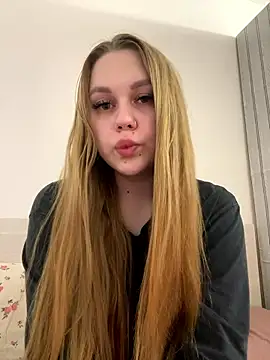 Marylallka5 online show from June 9, 2026, 1:01 pm