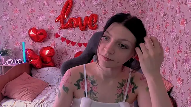 Lolly Haze online show from February 13, 2026, 5:36 am