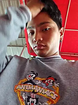  Ottis  online show from October 3, 2025, 6:49 pm