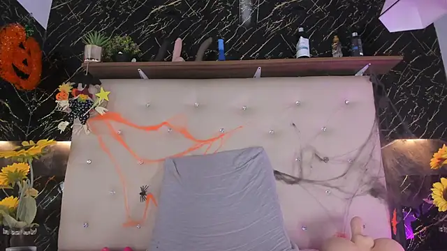 Snapshot of Alexa_Smith__ chatting on October 27, 2025, 5:33 am Alexa Smith online show from October 27, 2025, 5:33 am